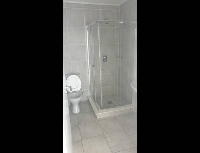1 BEDROOM PROPERTY TO RENT IN GREENBAY ECO ESTATE